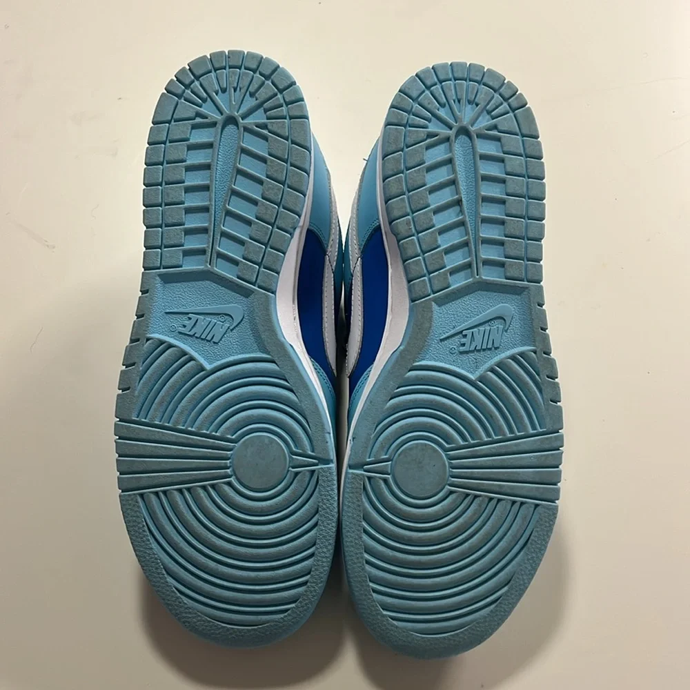 Nike Dunks - Picture 4 of 4